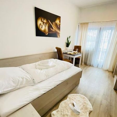 Fewo 20 - Appartement Im Rottalblick - Youngmodern Wohnen Mit Bademantelgang Zur Therme, Tv, Balkon Und Persoenlichem Gaesteempfang Von Astarte Estate Bad Griesbach  Exterior foto
